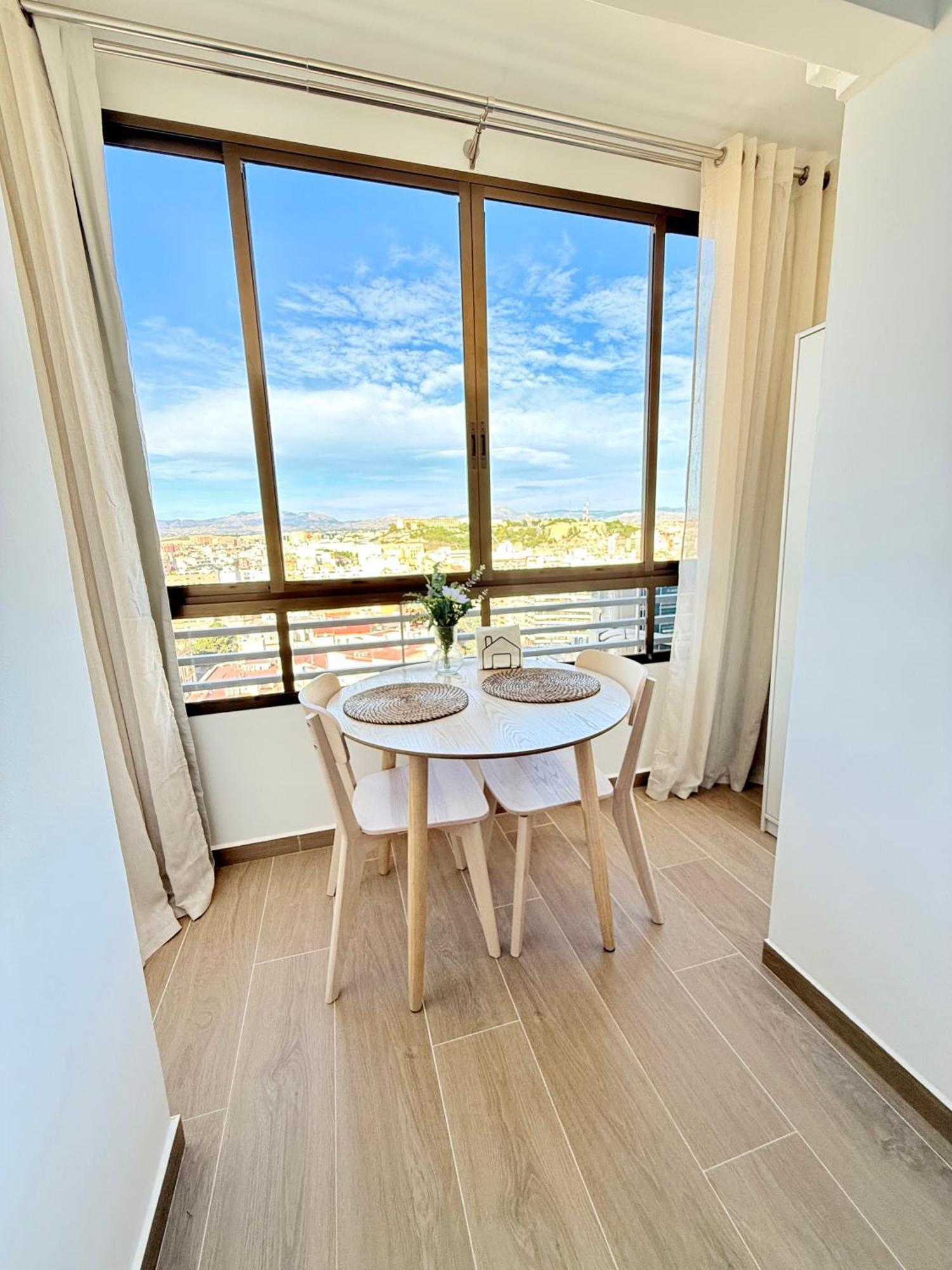 Apartament 18Th Floor City Center Riscal อาลิกันเต ภายนอก รูปภาพ